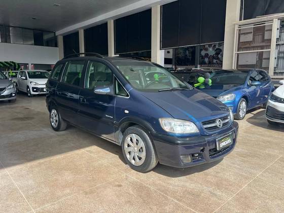 CHEVROLET ZAFIRA 2.0 MPFI ELEGANCE 8V FLEX 4P MANUAL CHEVROLET ZAFIRA 2.0 MPFI ELEGANCE 8V FLEX 4P MANUAL